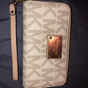 Micheal kors wallet